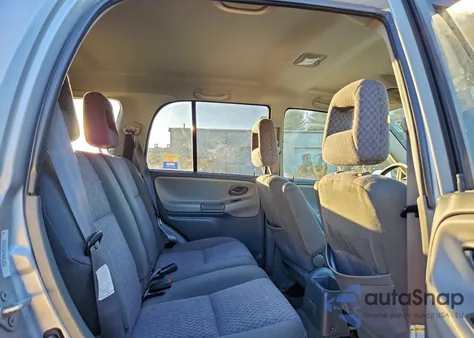 2004 Chevrolet Tracker из США, поврежденный, VIN 2CNBJ134746915561